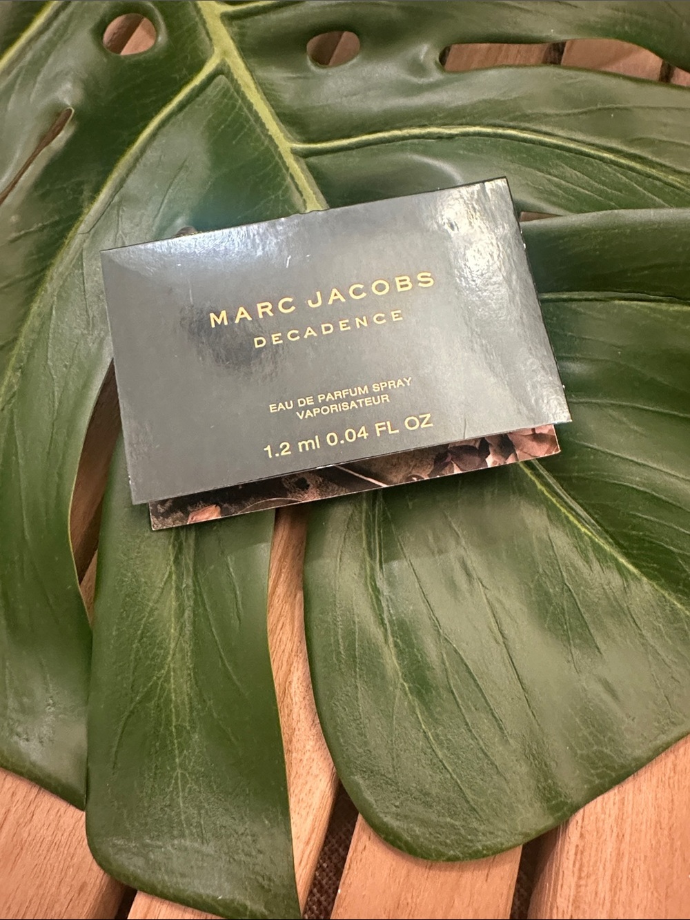 Marc Jacobs Decadence Sample .04 Fl oz